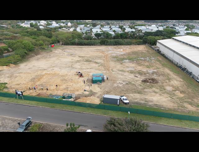 325M² BUSINESS CENTRE TO LET IN BALLITO DISTRICT